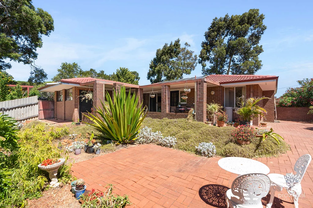 1 Bassett Place, Lesmurdie, WA 6076