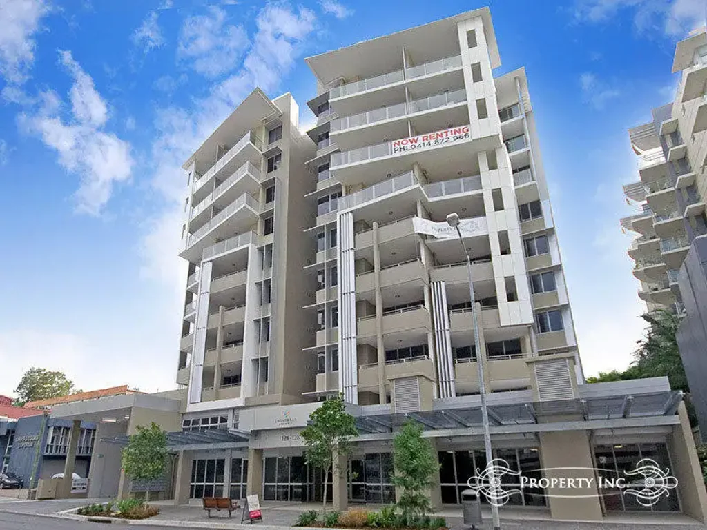 TOP FLOOR 2 BEDROOM UNIT