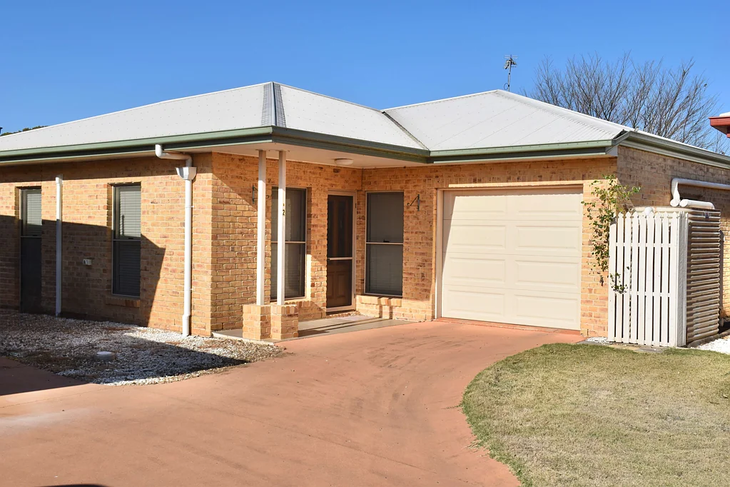 2/10 Belfords Street, Clifton, QLD 4361