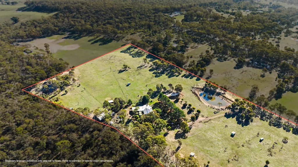 Heathcote 4 Bedroom Rural Charm meets Modern Comfort