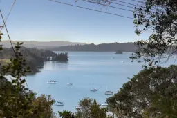 2 Barr Road, Mahurangi West