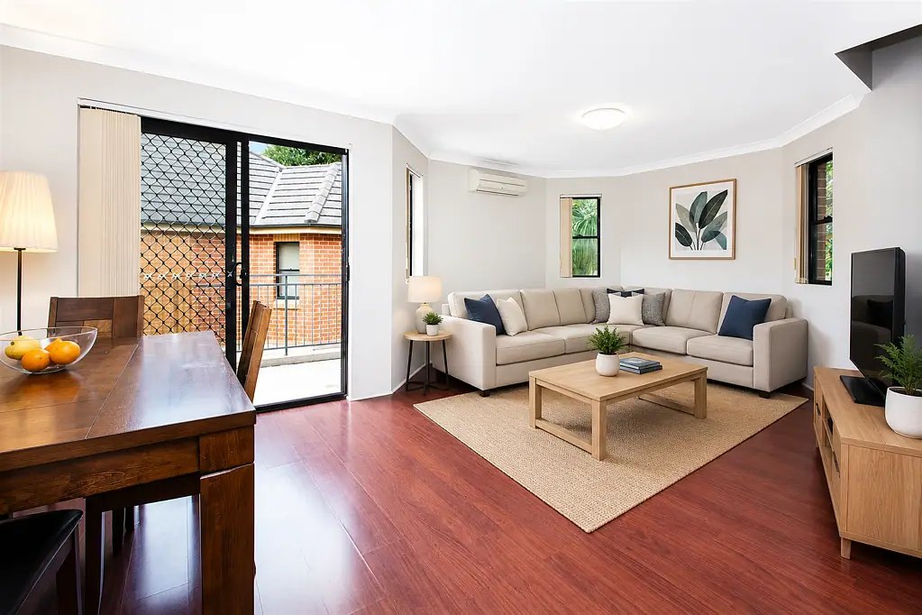 Spacious 2 Storey Apartment with Secure Parking & Storage