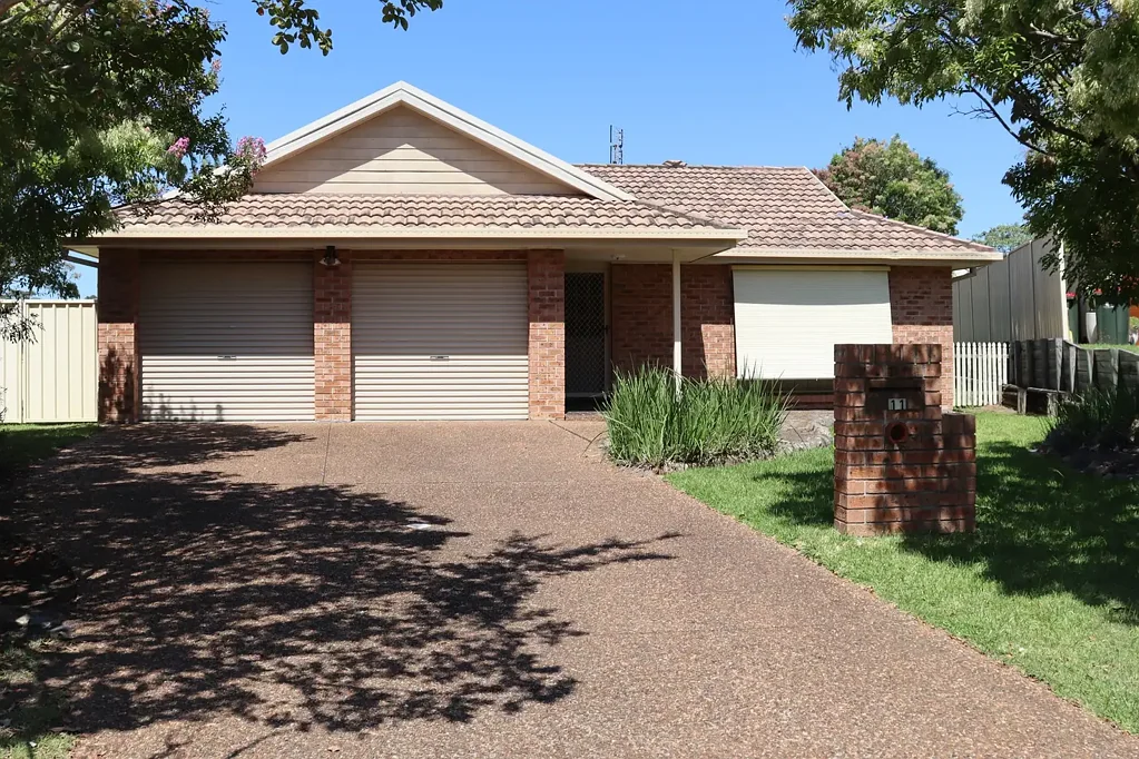 SPACIOUS HOME IN QUIET CUL-DE-SAC!