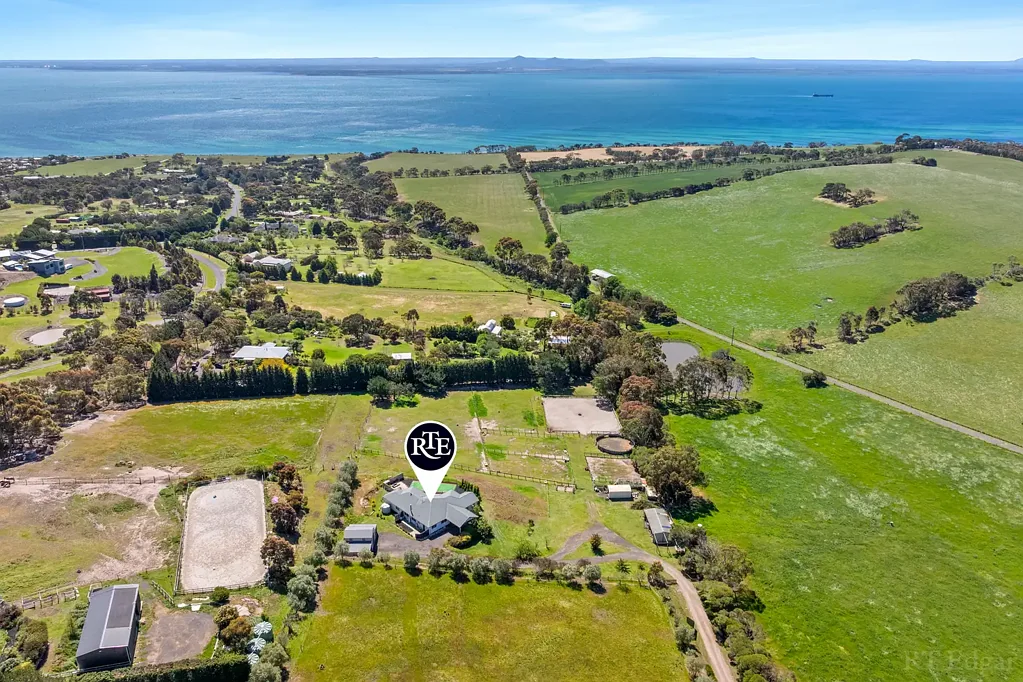Drysdale  Small Acreage Elegance with Mesmerising Views