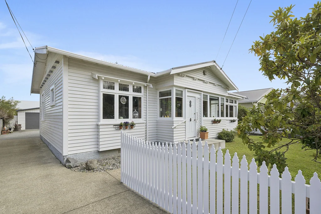 Alicetown 3 Bedroom Character And Space In Popular Alicetown