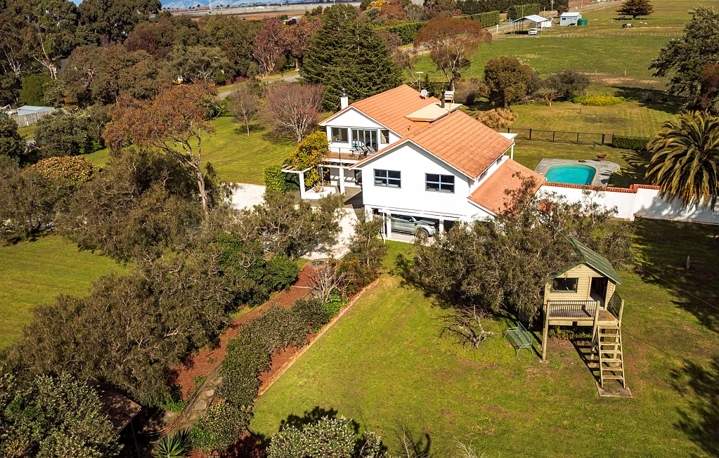 Rarangi 4Kwarto Country Views, Summer Fun!
