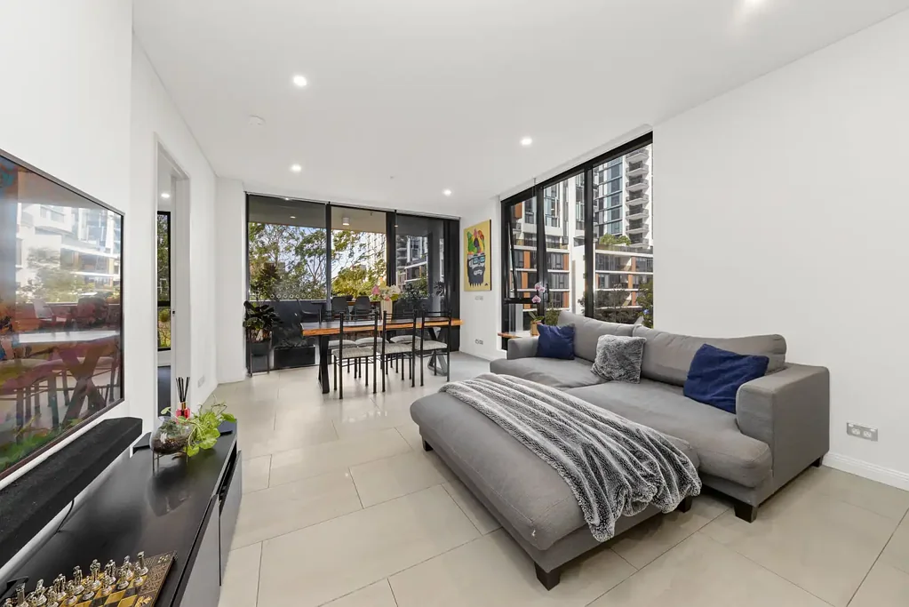 Eastgardens 2 Bedroom Investors Take Note - Sunny, Spacious and Stylish Apartment overlooking the Park