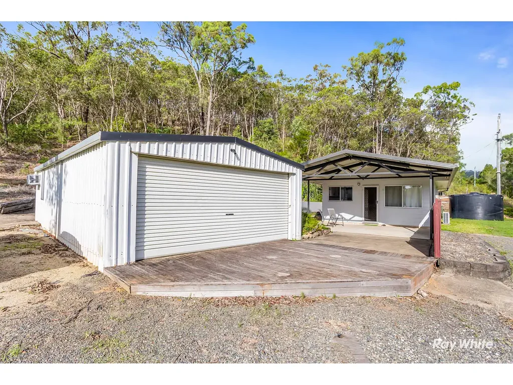 Cawarral 2房  Tidy Home + 4 sheds on 1 acre - The Dream Setup