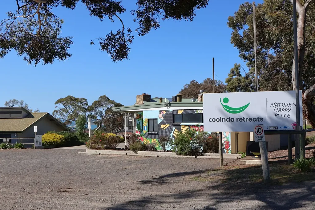 Victor Harbor Welcome to Cooinda Retreats
A multi-purpose accommodation and retreat destination nestled on the Fleurieu Peninsula