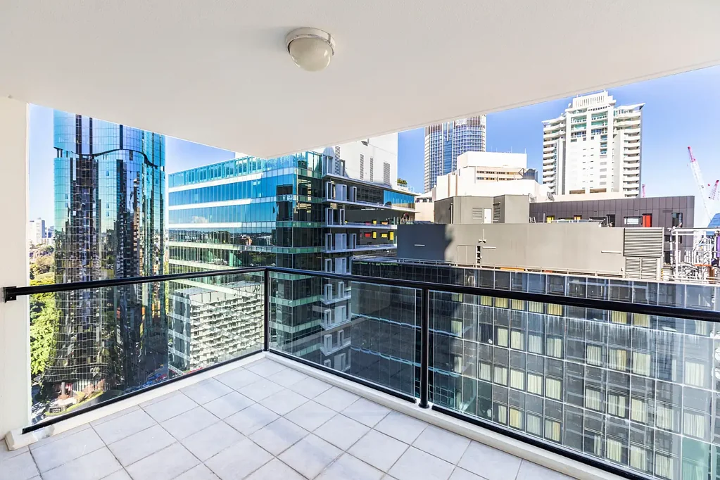 Spacious Two Bedroom Apartment At iStay River City Brisbane - Unfurnished