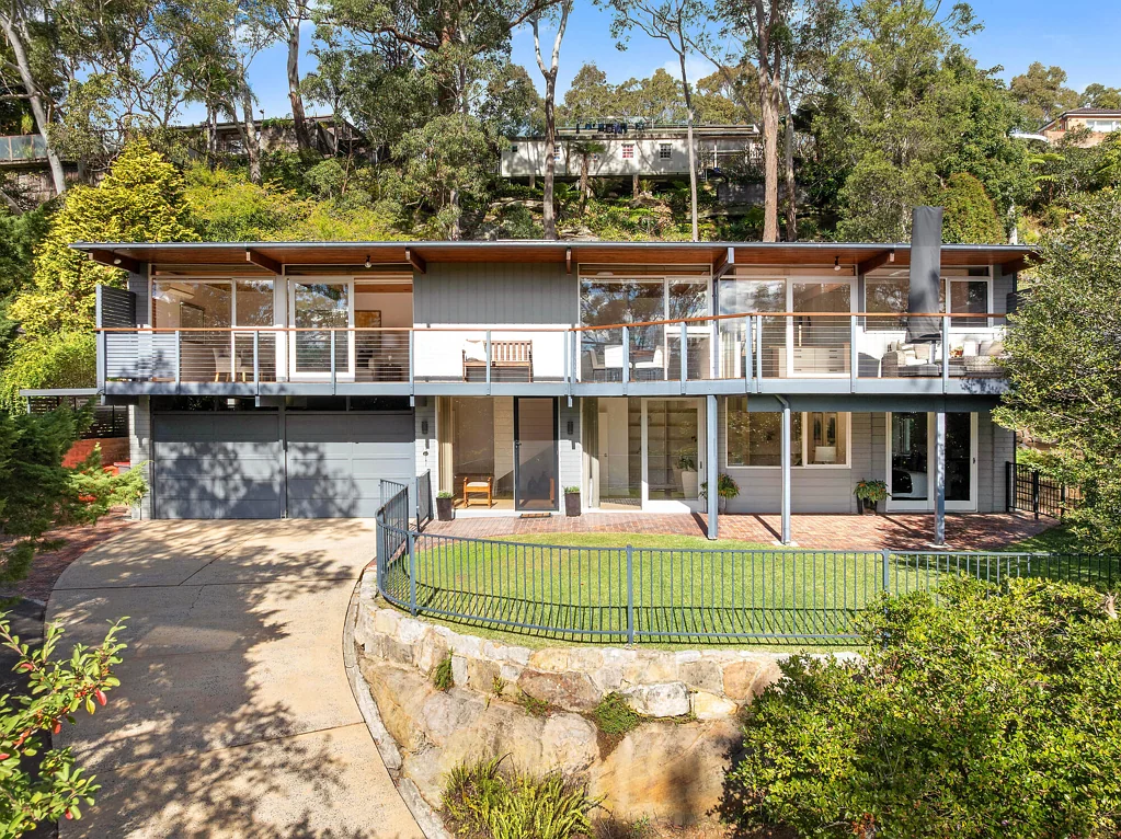 St Ives 4બેડરૂમ Modern & immaculate family entertainer with serene treetop views