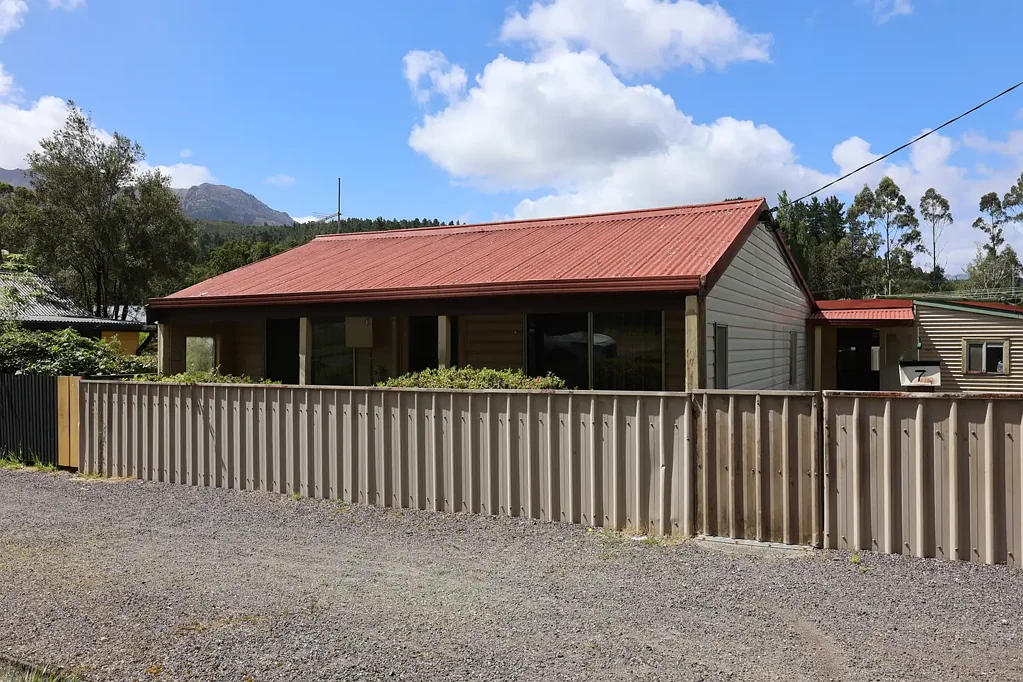 7 Urquhart Street, Queenstown, TAS 7467