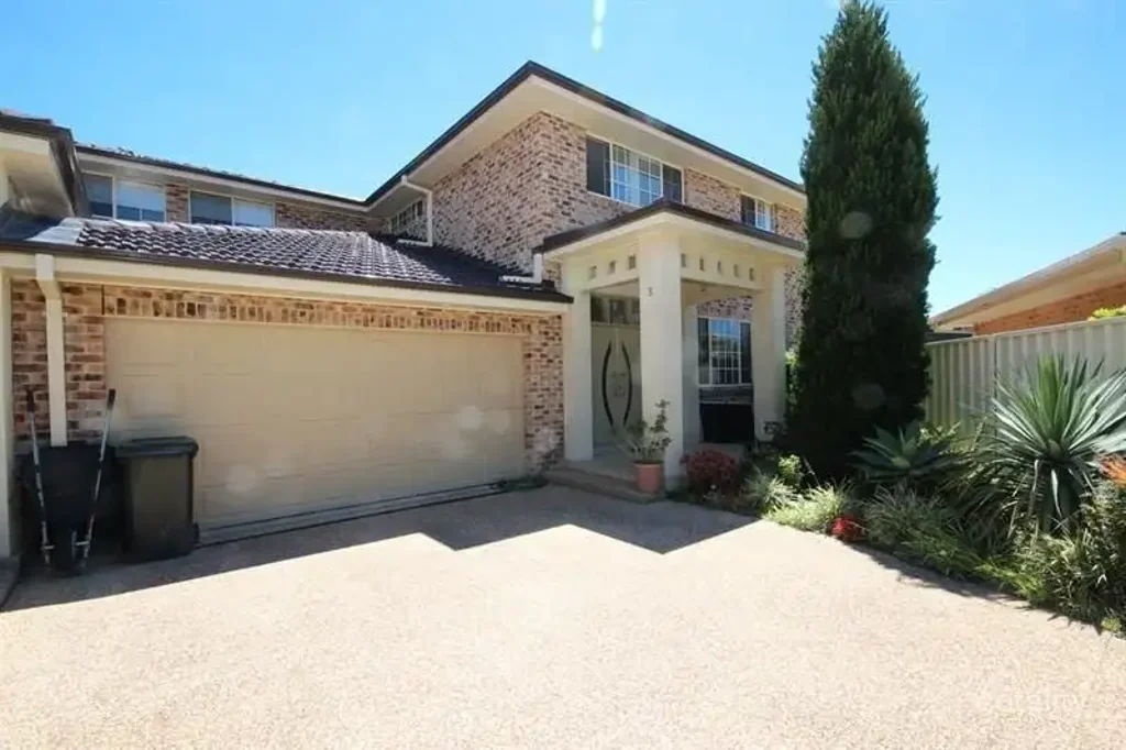 3 Bed Townhouse - LEMON TREE PASASGE