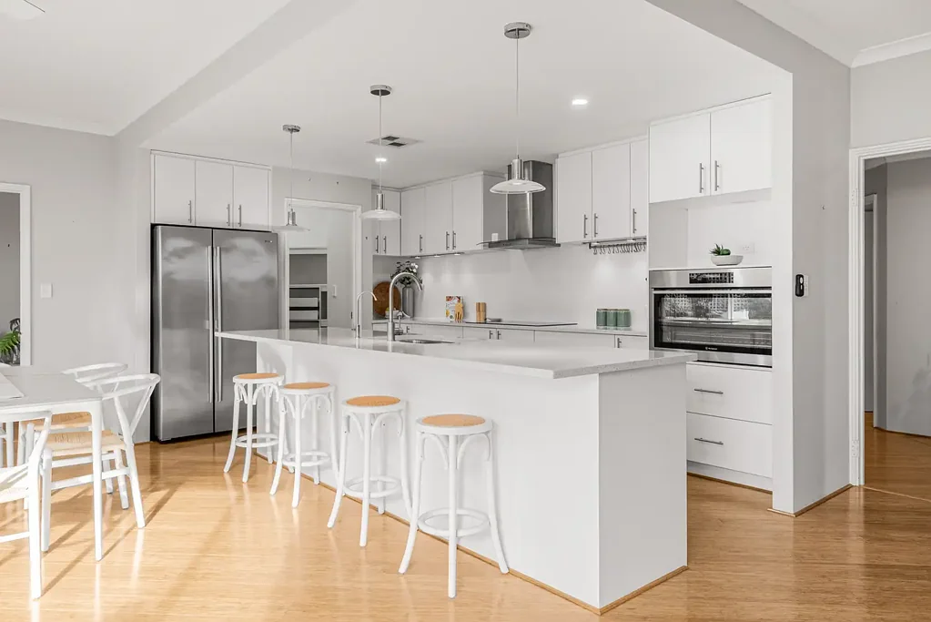 Wandi 4Phòng ngủ Modern Family Living with Space, Style and Versatility