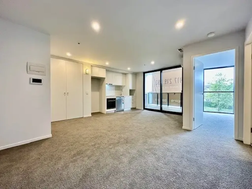 Gungahlin 1ห้องนอน Spacious and Stylish apartment next to town centre!