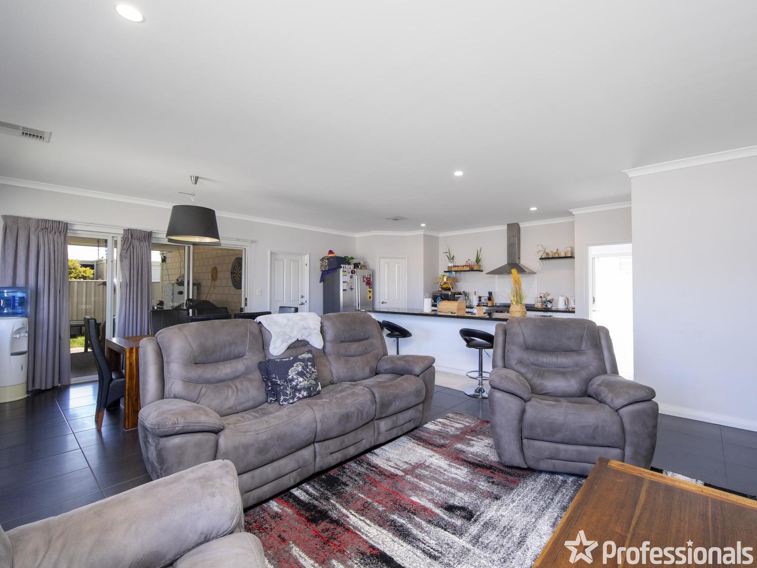 184 SUFFOLK ST, CAVERSHAM WA 6055, 0 Schlafzimmer, 0 Badezimmer, House