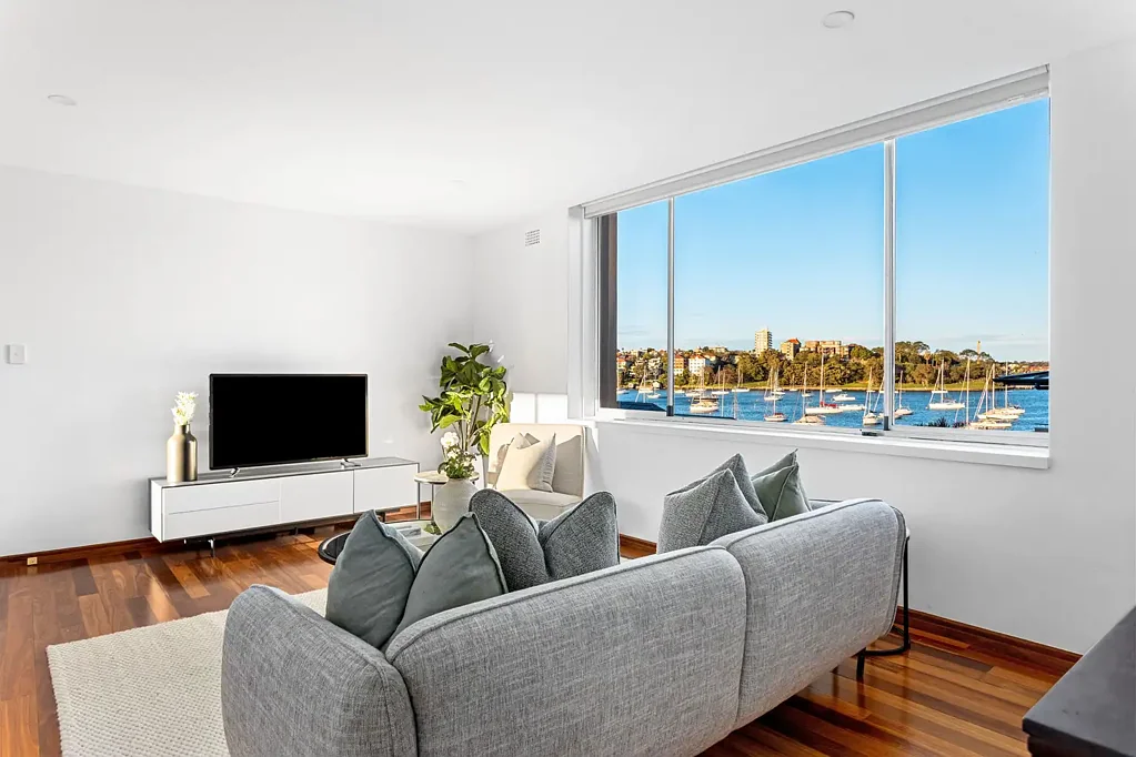 Kirribilli 3房 滨水三居 10户精品 自然采光充沛 Bosch Franke厨电 栈桥近海港 咖啡馆餐厅近 Exclusive Harbourside Residence with Panoramic Careening Cove Views
