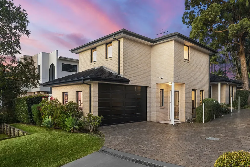 Caringbah 3Habitaciones Spacious Low-Maintenance Living in a Boutique Complex