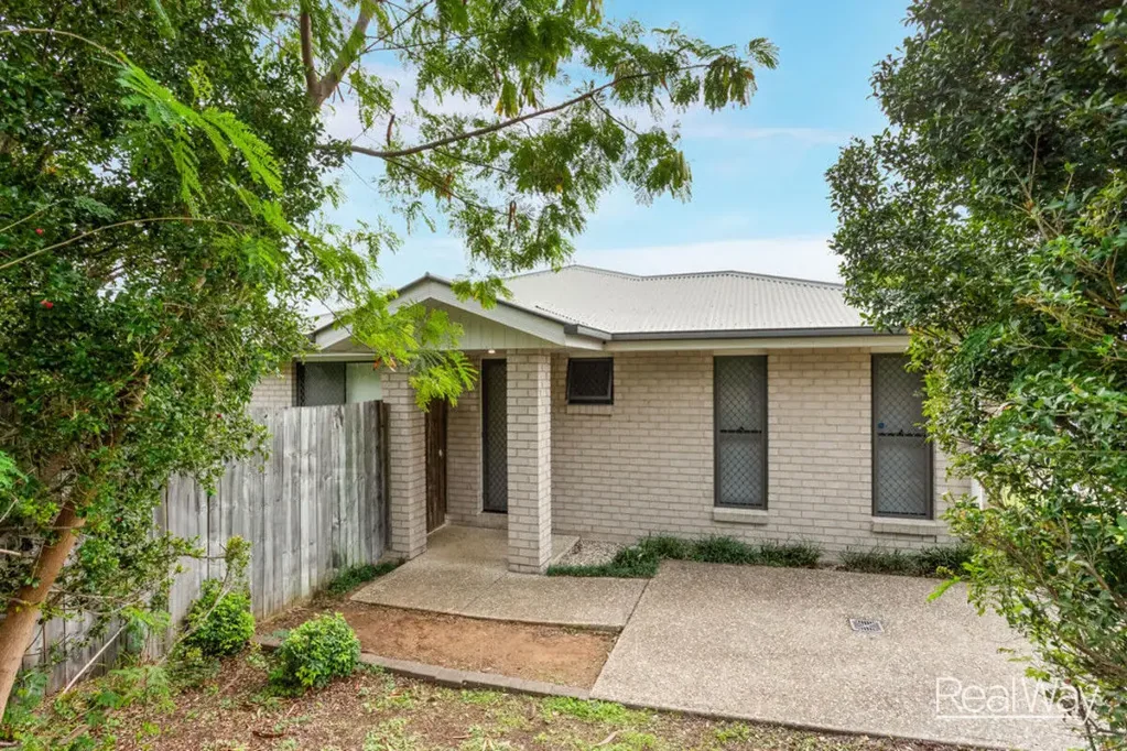 Bundamba 2 Slaapkamer Well Maintained Duplex In Bundamba