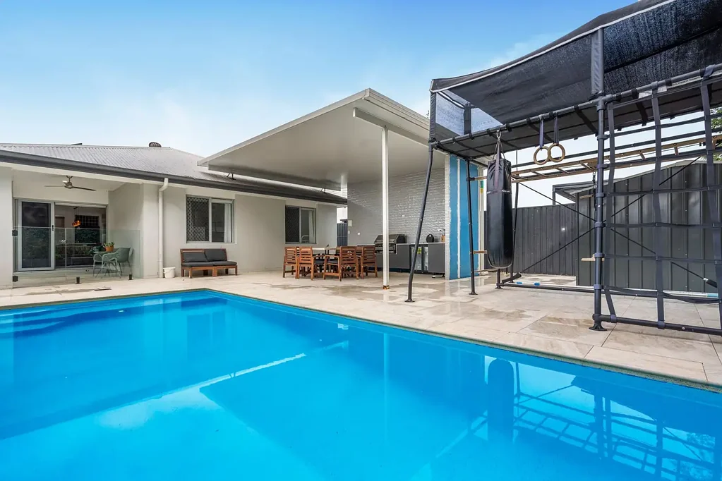 Chambers Flat 4房 宽敞的家庭生活与度假村风格的户外娱乐 Spacious Family Living with Resort-Style Outdoor Entertaining