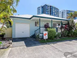 8/11 Treasure Island Drive, Biggera Waters