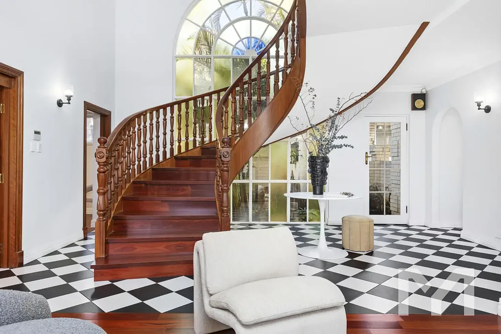 Floreat 4Kwarto You're Invited to... Striking Blend of 70s Architecture and Contemporary Luxury