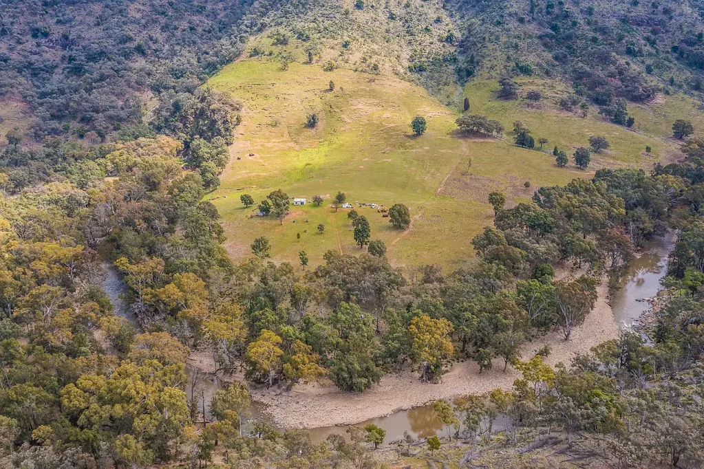 Mudgee  ADVENTURE AWAITS ON THE BANKS OF THE MEROO RIVER
