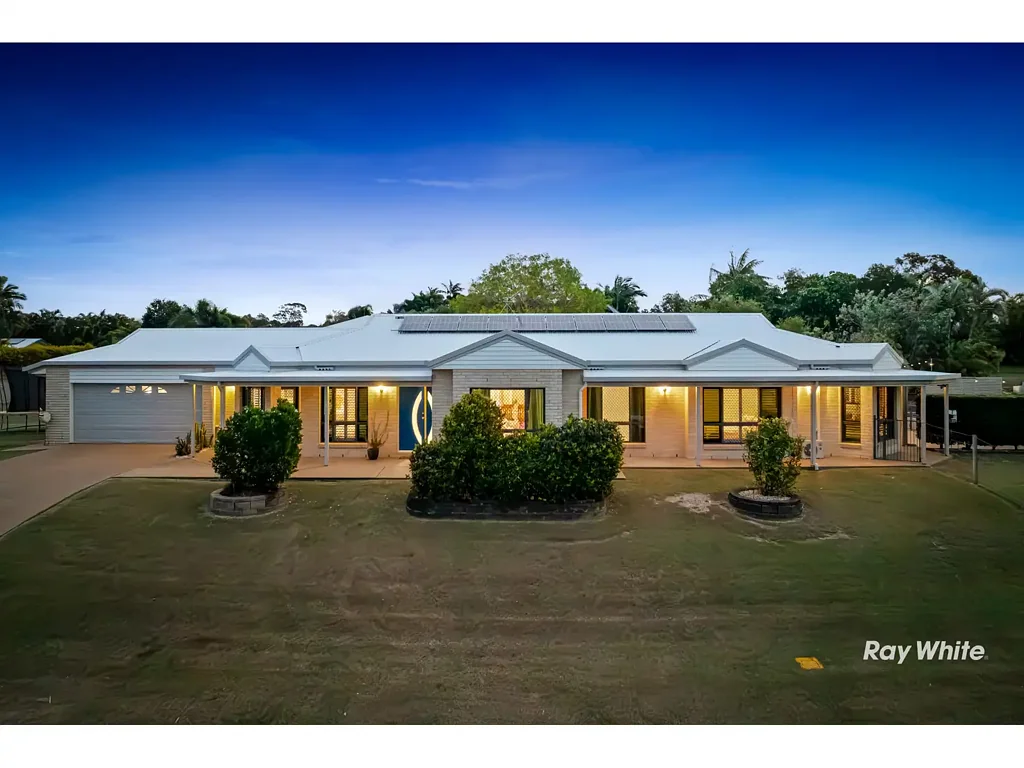 Barmaryee 4房  Your Family's Acreage Dream - Pool, Huge Shed & Golf Just Minutes Away!