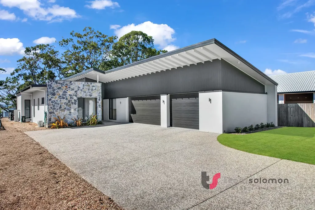 90 Broadwater Terrace, Redland Bay, QLD 4165
