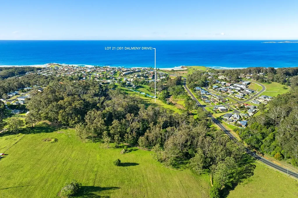 Kianga  "301 Dalmeny Drive" - 2 Minutes to Local Beaches & 2km to Narooma