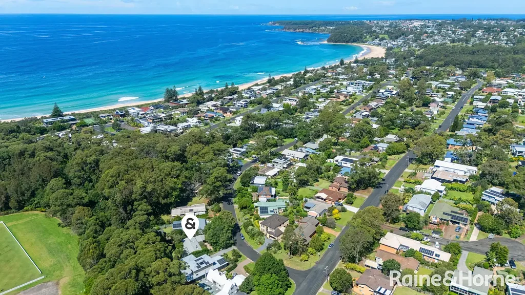 8 Lockhart Avenue, Mollymook Beach, NSW 2539