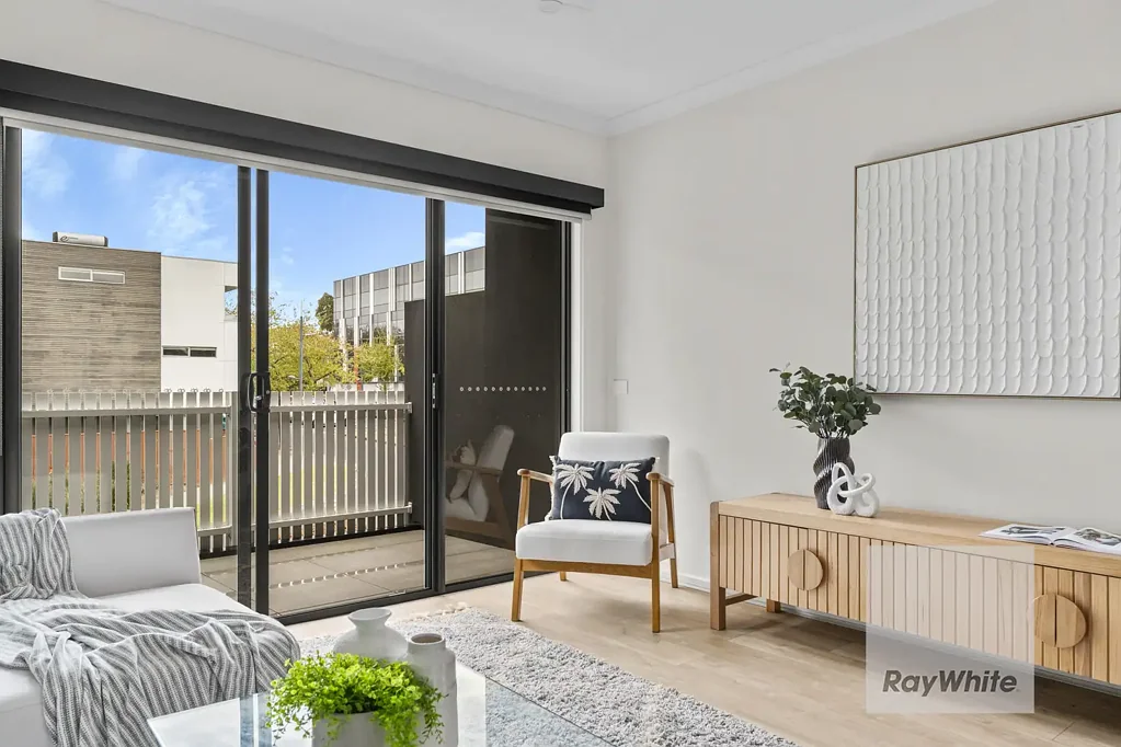 Bundoora 3 Slaapkamer Light-Filled Living in the Heart of Uni Hill