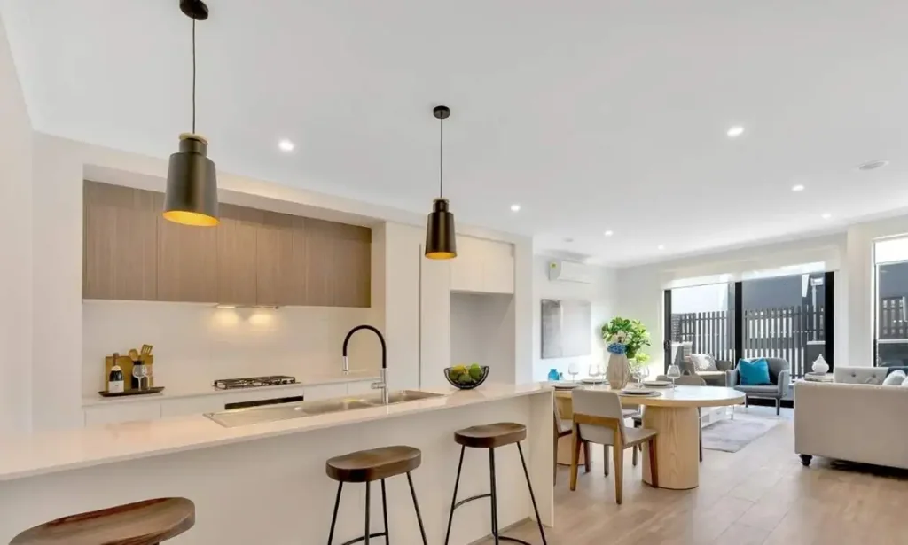Charming 4 Bedroom townhouse in carrum downs