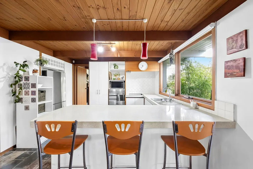 Torquay 4બેડરૂમ Dennehy home in quiet court on 839sqm!