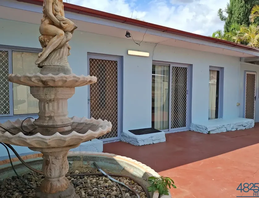 1 Milthorpe Drive, Mount Isa, QLD 4825, 4房, 1浴, House