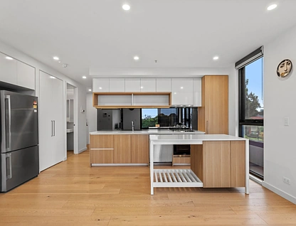 202/1-5 Neil Court, Blackburn South, Inner East Melbourne, 2 Kuwarto, 2 Banyo, Apartment
