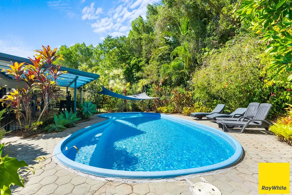 3 Flora Close, Clifton Beach, QLD 4879