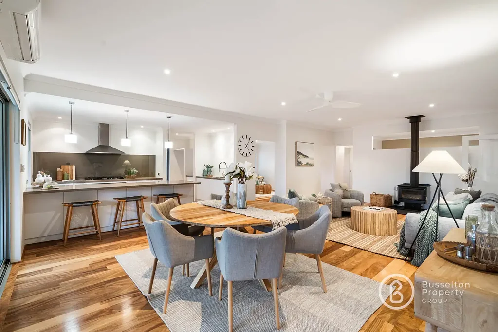Abbey 4कमरा 19 Murdoch Way, Abbey