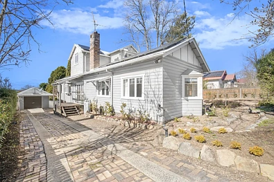 Armidale 5房  Spacious Character Home in a Prime Central Location
