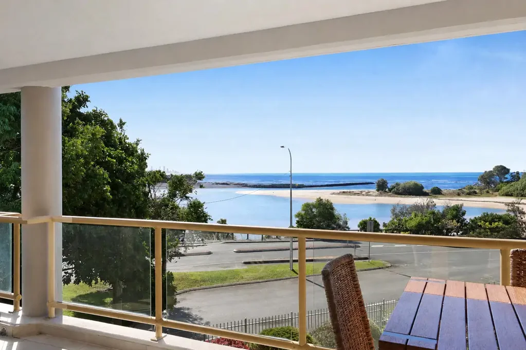 Idyllic Currumbin Creek Views in Tightly Held ‘Little Cove’