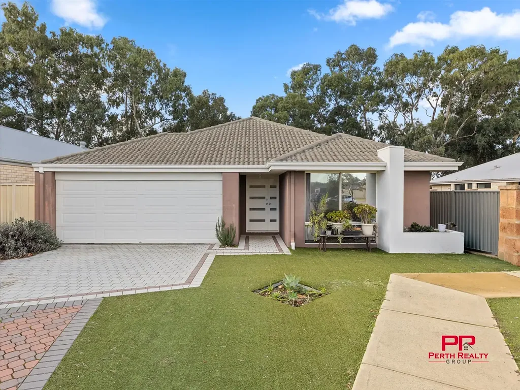 Piara Waters 4ਬੈੱਡਰੂਮ Stylish Family Living in Prime Piara Waters - Offers From $999,000