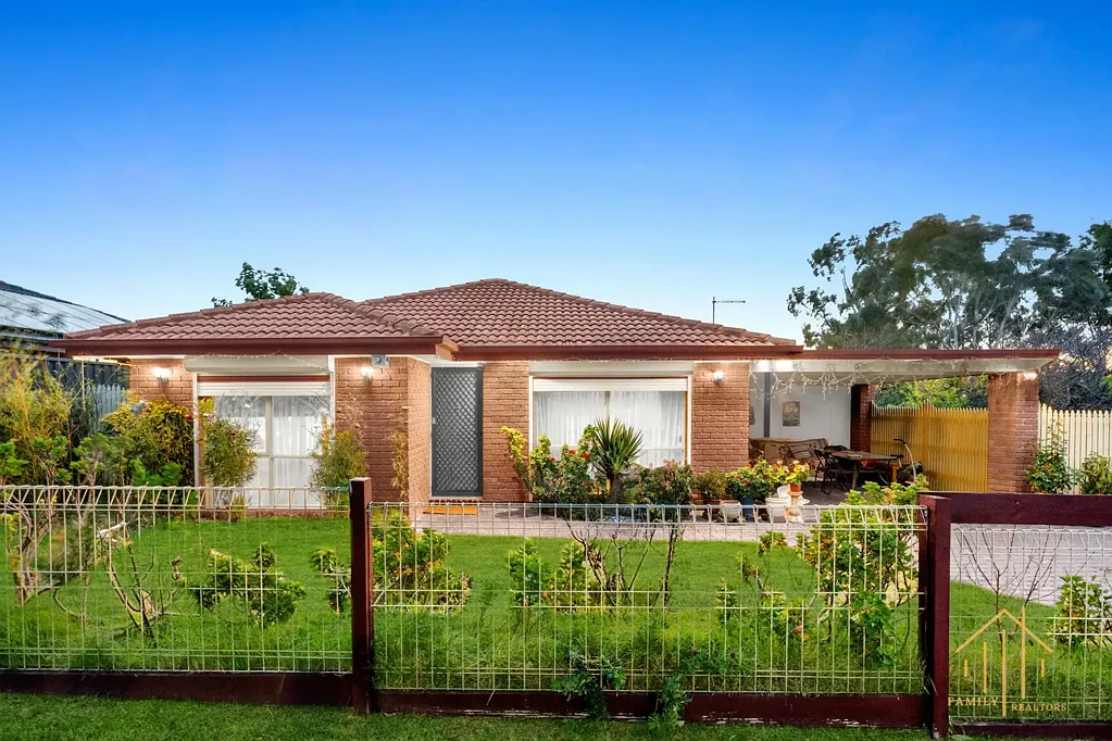 1 Ashford Close, Hampton Park, VIC 3976