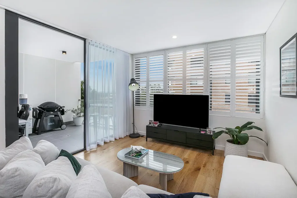Miranda 1 Slaapkamer Contemporary Living and Ultimate Convenience