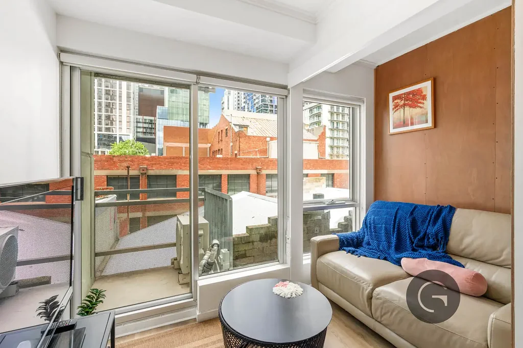 Fully Furnished and Renovated 1 Bedroom Apartment!