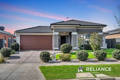 Tarneit 4 Slaapkamer 31SQ HENLEY BUILT/WALKING TO SHOPPING CENTER & TARNEIT WEST TARIN STATION