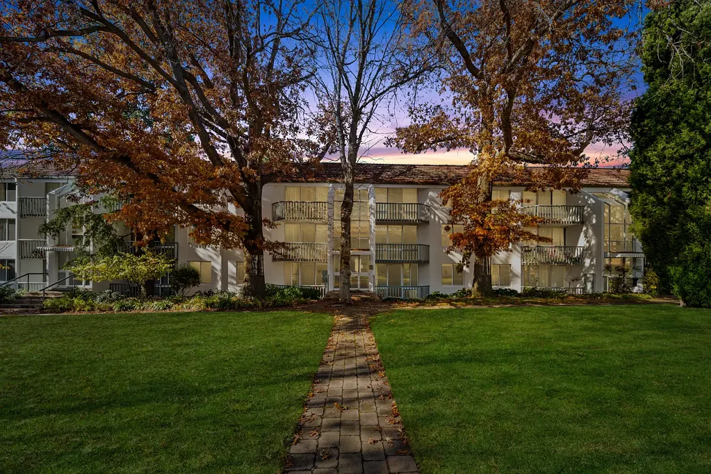 Barton 2બેડરૂમ In the heart of Barton ground-floor 2-bed with two terraces