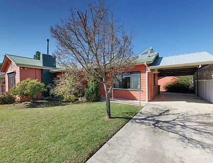 10 CHARLES STREET, Wodonga, VIC 3690, 2 ਕਮਰੇ, 2 ਬਾਥਰੂਮ, House