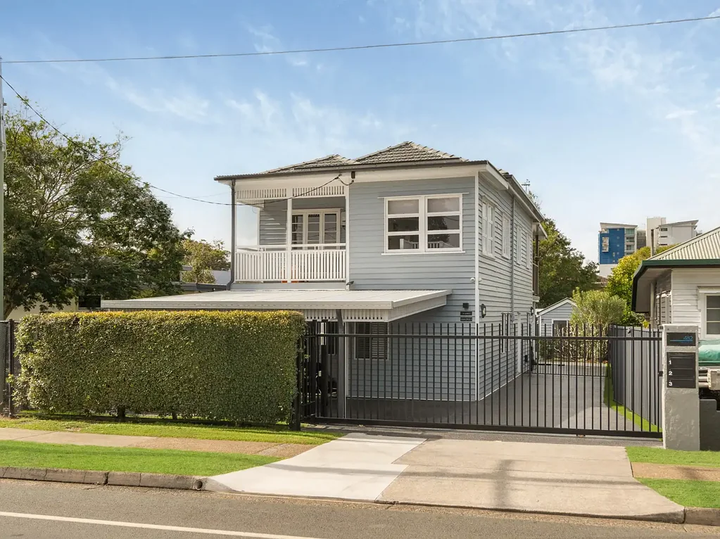Redcliffe 5Zimmer Rare Redcliffe Investment Opportunity - Block of Flats