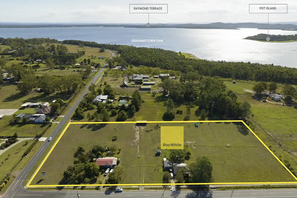 Medowie 7 Slaapkamer 2HA CORNER SITE WITH INCOME & UPSIDE