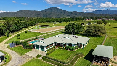 Gordonvale 4房  Premium Equine Agistment Facility with Exceptional Infrastructure and Residence